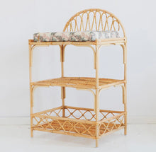 Carregar imagem no visualizador da galeria, Natura Avery Rattan Baby Changing Table