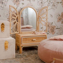 Carregar imagem no visualizador da galeria, Natura Daisy Kids Rattan Vanity