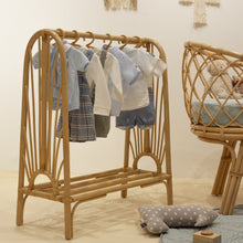 Cargar imagen en el visor de la galería, Rack de ropa Nature Runs the Kids