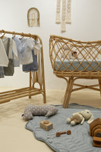 Cargar imagen en el visor de la galería, Rack de ropa Nature Runs the Kids
