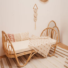 Carregar imagem no visualizador da galeria, Natura Roma Rattan Kids Bed or Daybed