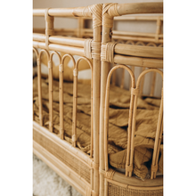 Carregar imagem no visualizador da galeria,  Natura Arya Rattan Baby Cot