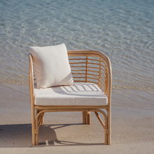 Carregar imagem no visualizador da galeria, Natura Quinn Rattan Arm Chair