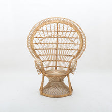 Cargar imagen en el visor de la galería, Victoria Nature Rattan Peacock Chair Silla