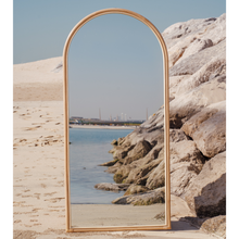 Carregar imagem no visualizador da galeria, Natura Zagreb Rattan Floor Mirror