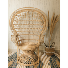 Cargar imagen en el visor de la galería, Victoria Nature Rattan Peacock Chair Silla