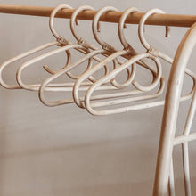 Cargar imagen en el visor de la galería, Natura Luna Kids Bohemian Rattan Hanger (Juego de 4 1 GRATIS)