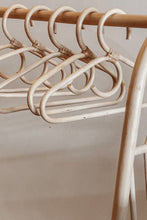 Cargar imagen en el visor de la galería, Natura Luna Kids Bohemian Rattan Hanger (Juego de 4 1 GRATIS)