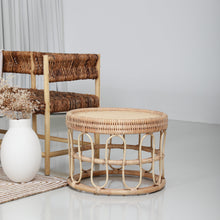 Carregar imagem no visualizador da galeria, Natura Reims Round Rattan Side Table