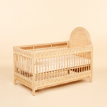 Cargar imagen en el visor de la galería, Natura Arya Rattan Baby Cot
