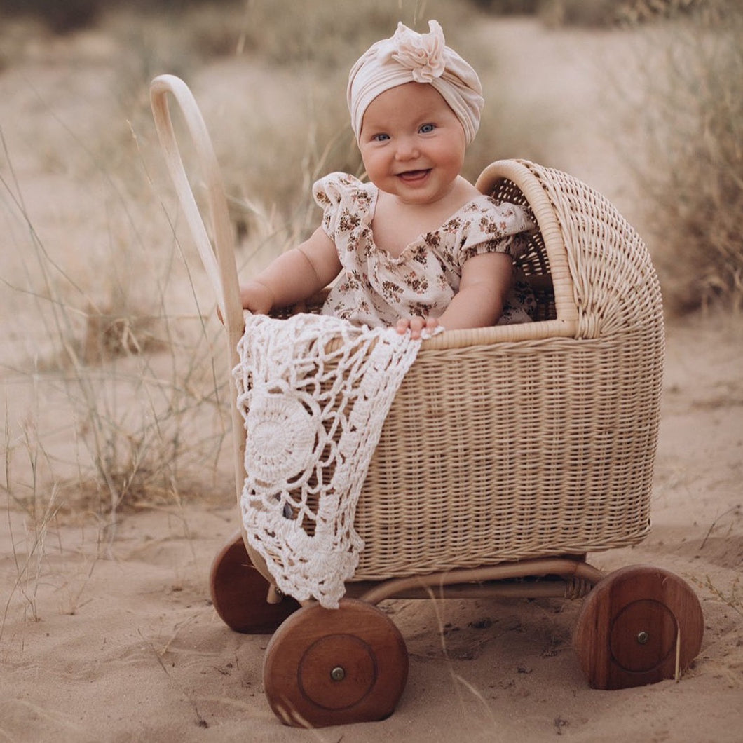 Natura Trixie  Rattan Doll Pram